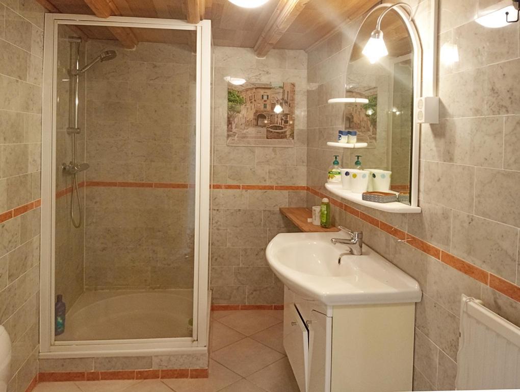 Bnb Het Geluk Van Limburg Mechelen Kamer foto