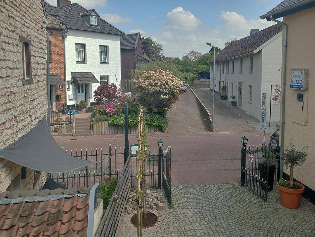 Bnb Het Geluk Van Limburg Mechelen Buitenkant foto